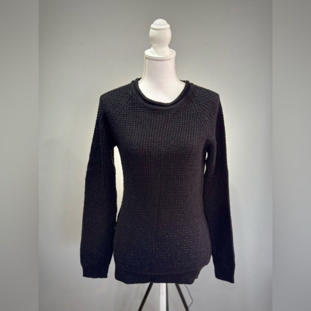 CLEARANCE! Black Ambiance Apparel Waffle Knit Crewneck Sweater Size M EUC